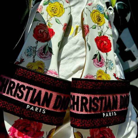 COPY - Authentic Christian Dior slides. 2023 collection - Picture 1 of 6
